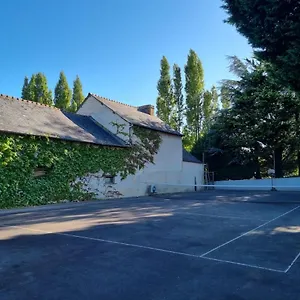  Hébergement de vacances Longère Indépendante Avec Terrain De Tennis Privé France